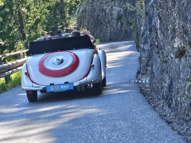 S18